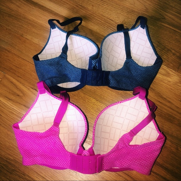 Bundle of Victoria’s Secret Bras - Picture 2 of 7